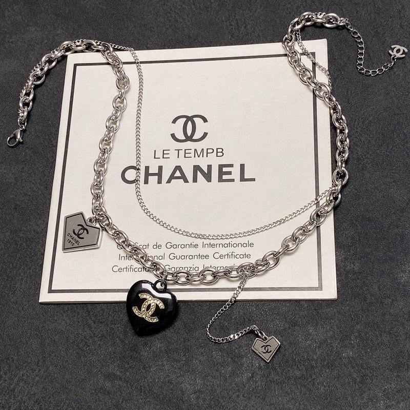 Chanel Necklaces 212